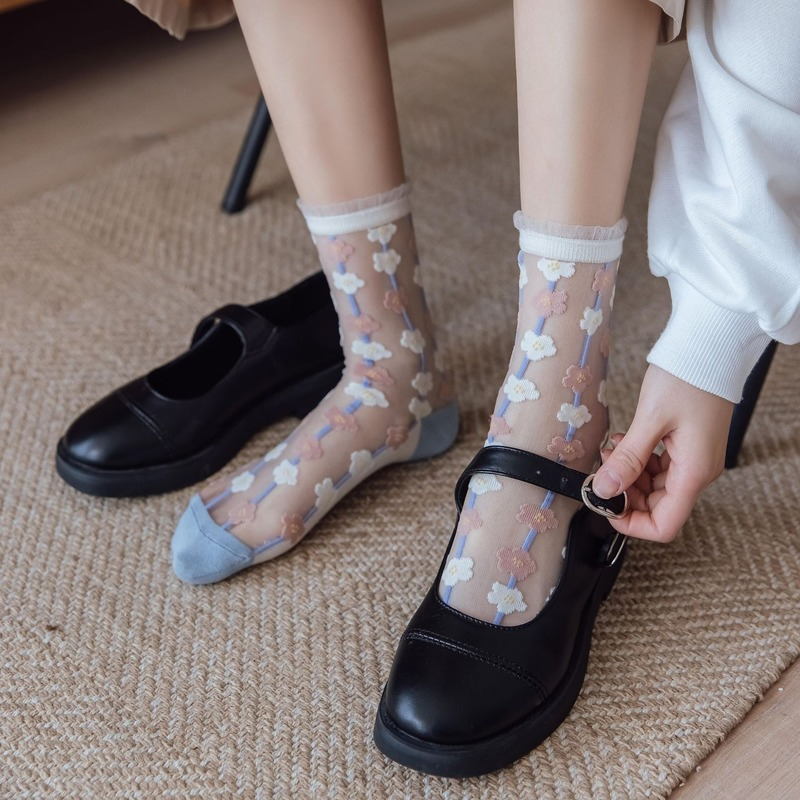 ノベルティ原宿レトロ夏薄型透明ガラス靴下女性女の子花柄かわいい靴下和風クリスタルシルク靴下