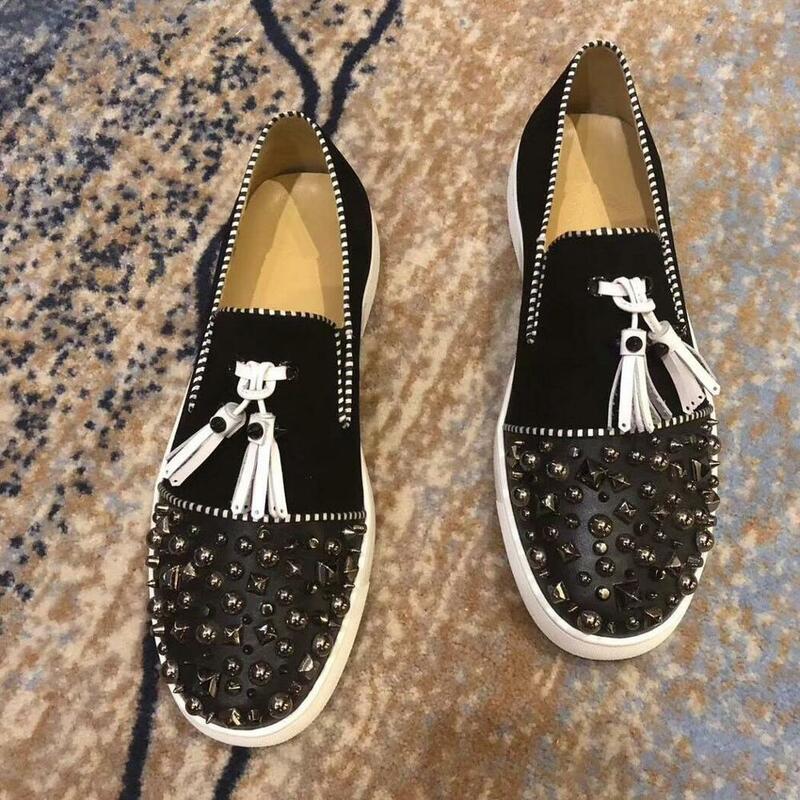 فاخر موضة مصمم أحذية الزفاف للرجال الأسود شرابات مع المسامير حذاء مسطح رجل فستان حفلة موسيقية رسمي حذاء رسمي