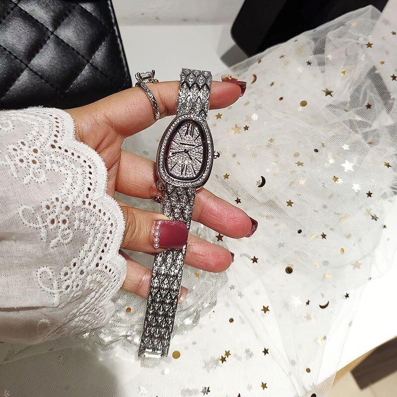 Женские кварцевые часы с кристаллами, уникальные оригинальные модные роскошные часы с браслетом под платье, 2021