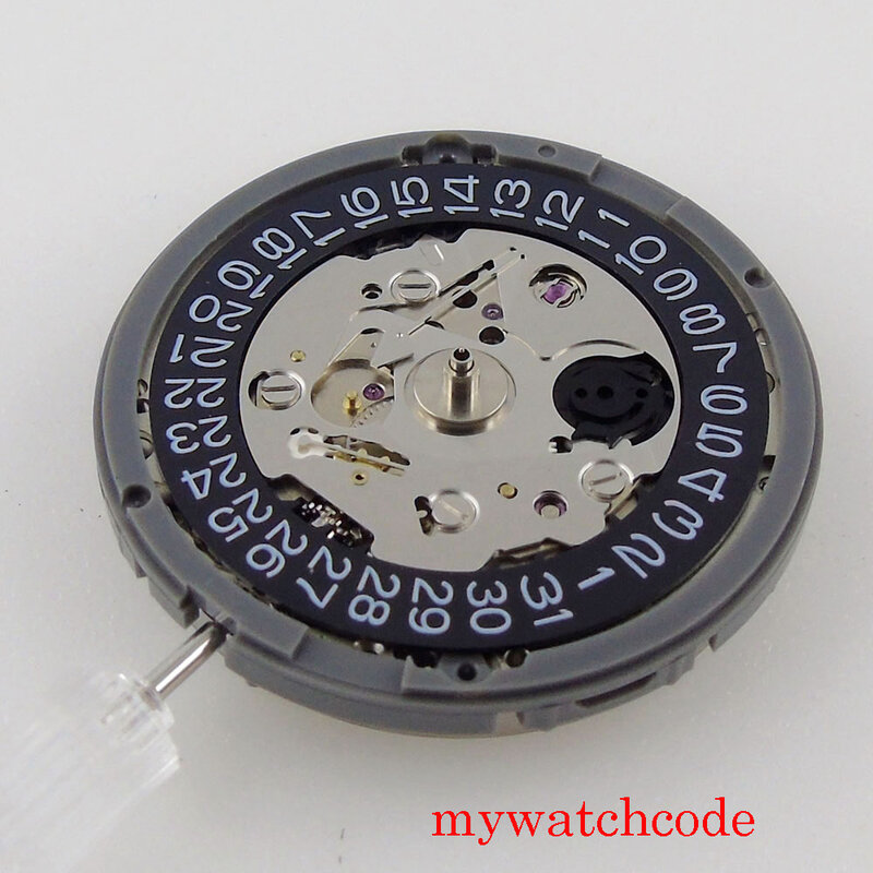 Guarda la sostituzione del movimento dell'orologio con precisione automatica meccanica NH35A NH36A con parti dell'orologio da polso con stelo ruota data