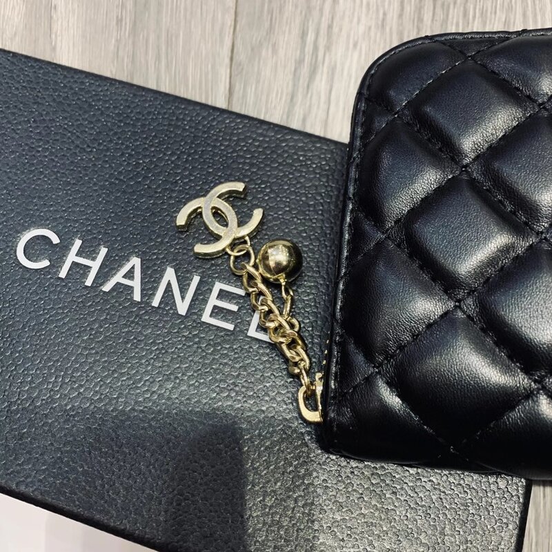 Chanel-Bolso cuadrado pequeño para mujer, bolso de mano tipo bandolera con diamantes clásicos, Bolso de cadena de metal primavera