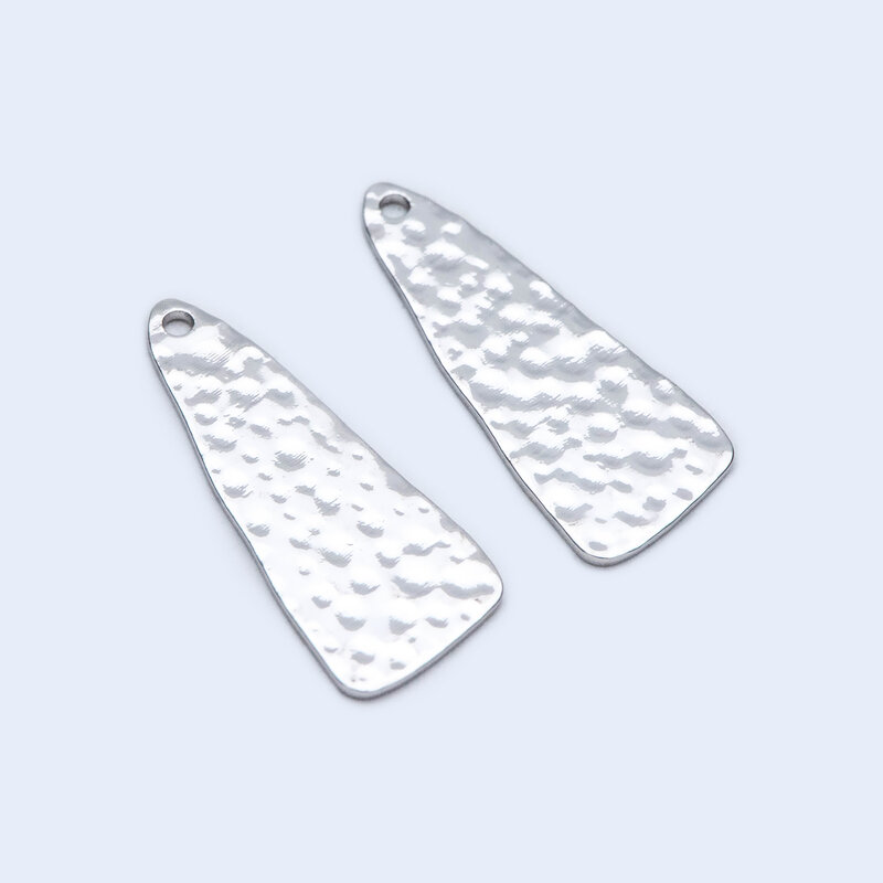 10 قطعة دلايات مثلث مطروق ، المعلقات النحاس روديومبليد لتقوم بها بنفسك صنع المجوهرات والاكسسوارات (GB-1404-2)