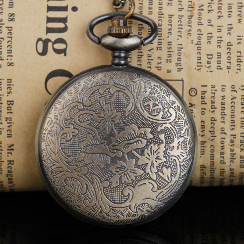 Gravado Exquisite Padrão Quartz Pocket Watch Vintage Lembrança Melhor Presente CF1417