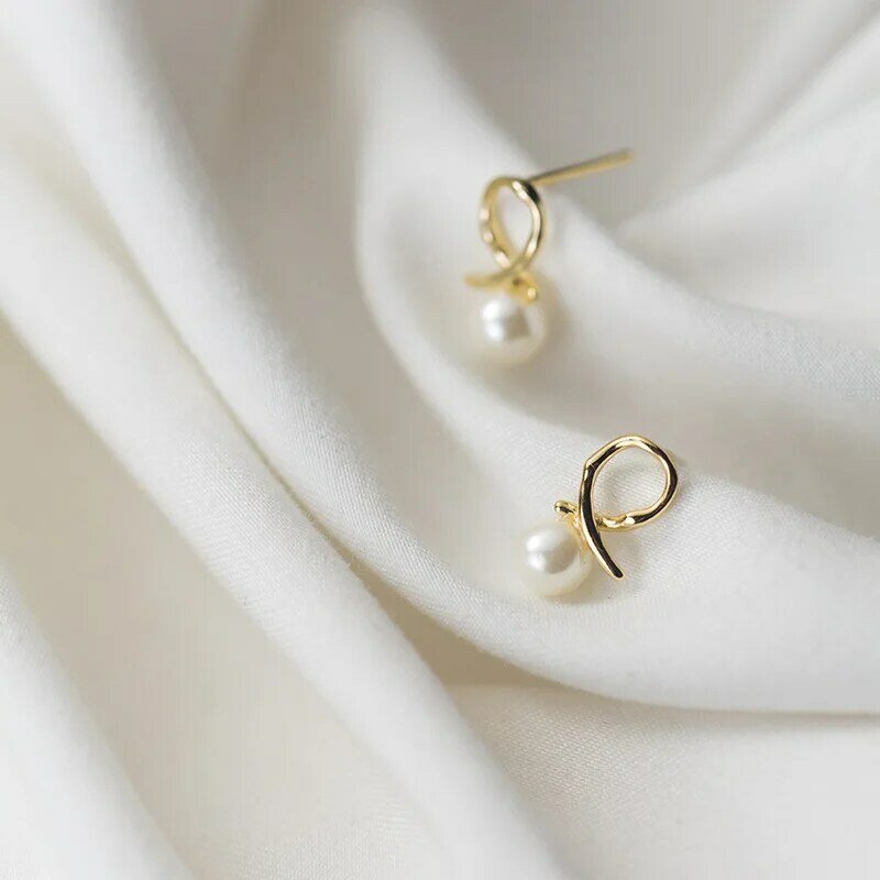 Luxury Gold Color Cross Pearl Stud Earrings for Women's Simple Earrings Party Jewelry Wedding Fine Earrings Bridal Accessories