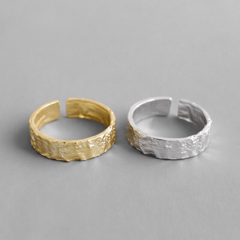แหวนกว้าง100% 925เงินสเตอร์ลิงเปิดแหวนผู้หญิงINS Gold & Silverสีทองฟอยล์เว้า-นูนไม่สม่ำเสมอFace
