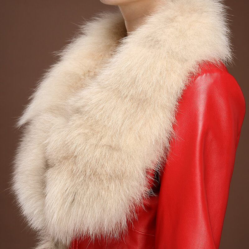 معطف جلد الغنم الطبيعي الإناث الشتاء سترة حقيقية النساء قصيرة أنيقة ضئيلة أبلى ريال فوكس الفراء طوق جاكيتات LWL1210
