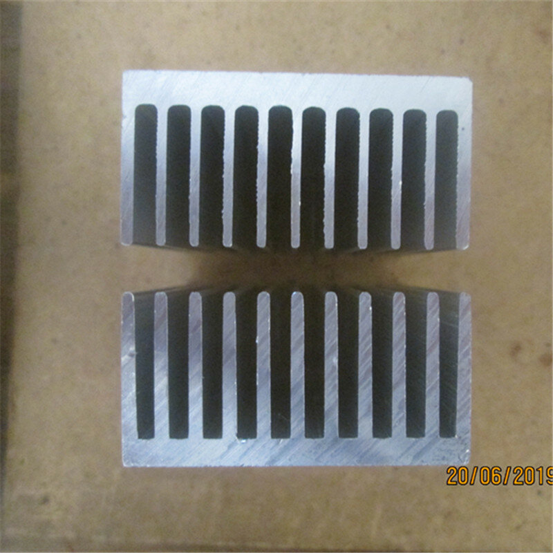 Extruido disipador de calor de aluminio para LED de alta potencia IC Chip refrigerador disipador de calor del radiador de la nave de la gota