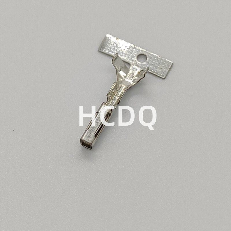 100 PCS Liefern original automobil stecker 173681-1 metall kupfer terminal pin