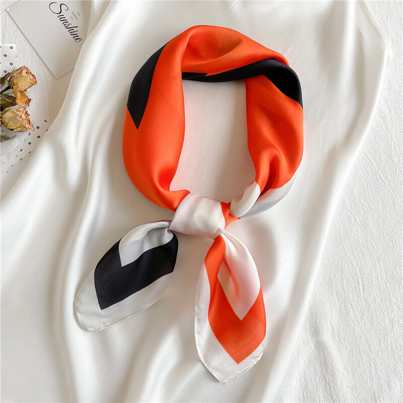Pañuelo de seda para mujer, a la moda Bandana cuadrada, chal y envolturas, Foulard estampado, Hijab para la cabeza, 2022