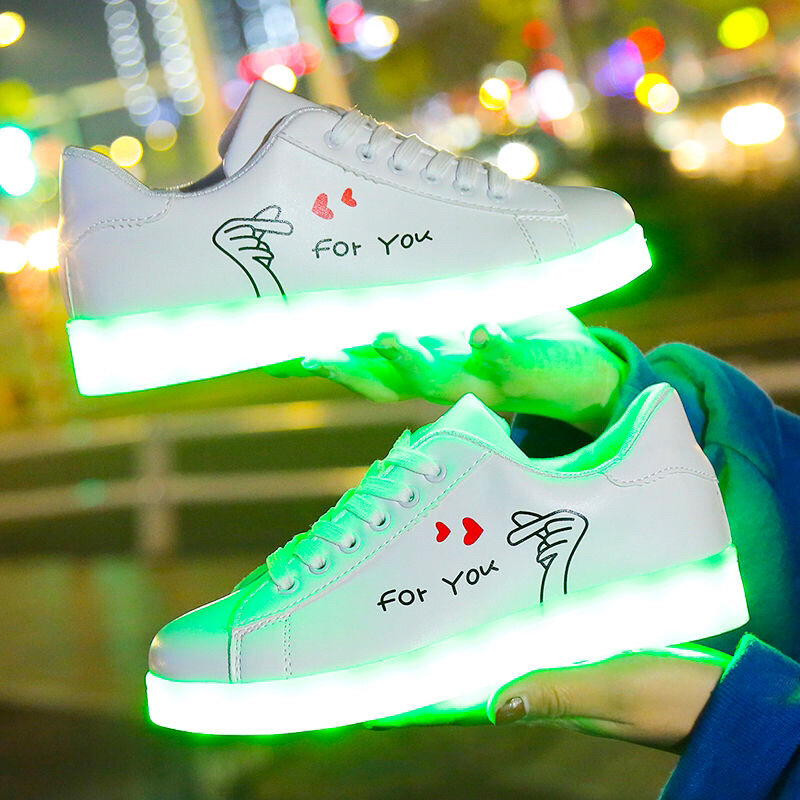 حذاء Usb قابل لإعادة الشحن مع إضاءة للنساء والرجال ، حذاء LED بنعل مضاء للكبار ، أسود ، 2021