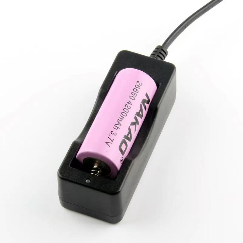 Caricabatterie torcia a luce forte 26650 batteria al litio caricabatterie rapido intelligente batteria speciale 26650