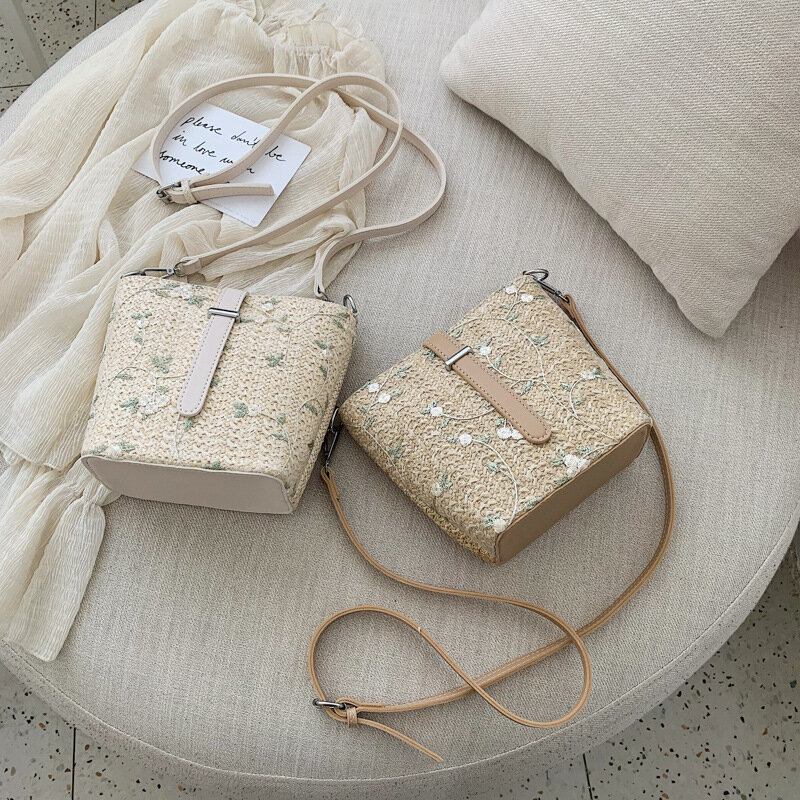 Novas bolsas femininas moda rattan saco lazer artesanal tecido praia rendas bordado saco para o verão ins senhoras crossbody sacos
