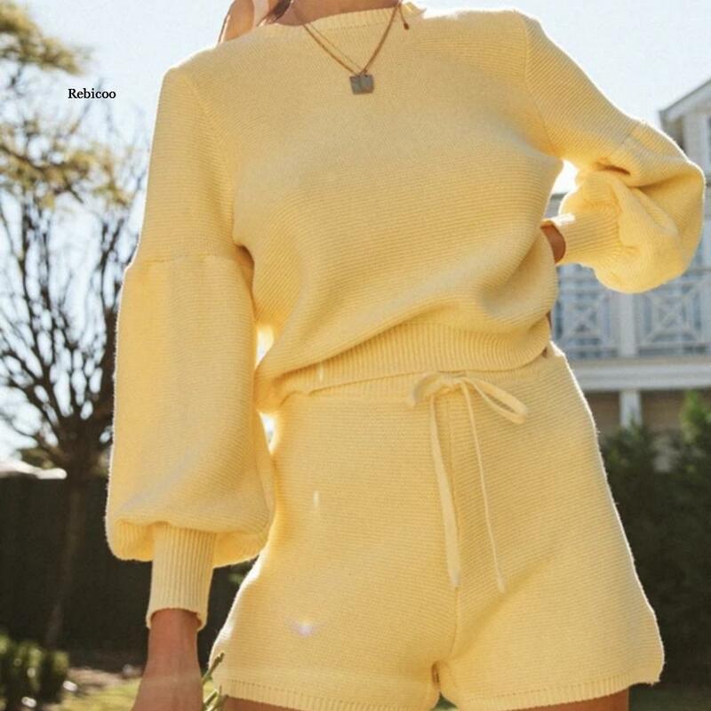 Pullover Set Sweter Wanita 2 Buah dan Celana Pendek Mode Olahraga Memakai Atasan Leher-o Pinggang Tinggi 2 Potong