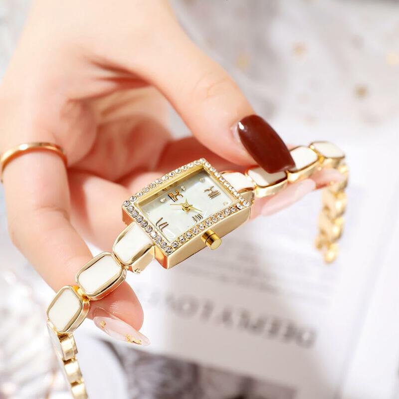 ผู้หญิงเรขาคณิตสแควร์ขนาดเล็กนาฬิกา Rhinestone ควอตซ์นาฬิกาข้อมือของขวัญ