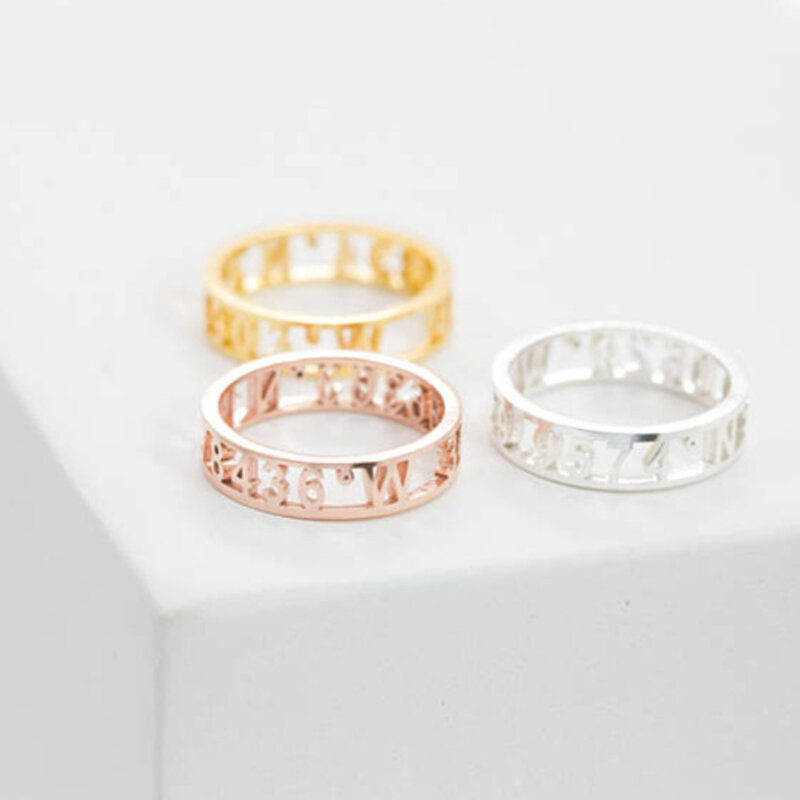 Custom ๆชื่อแหวนสำหรับเธอ Gole Hollow Letter แหวนที่กำหนดเองแหวนตัวเลขโรมันส่วนบุคคลชื่องานแต่งงานวันที่แหวน