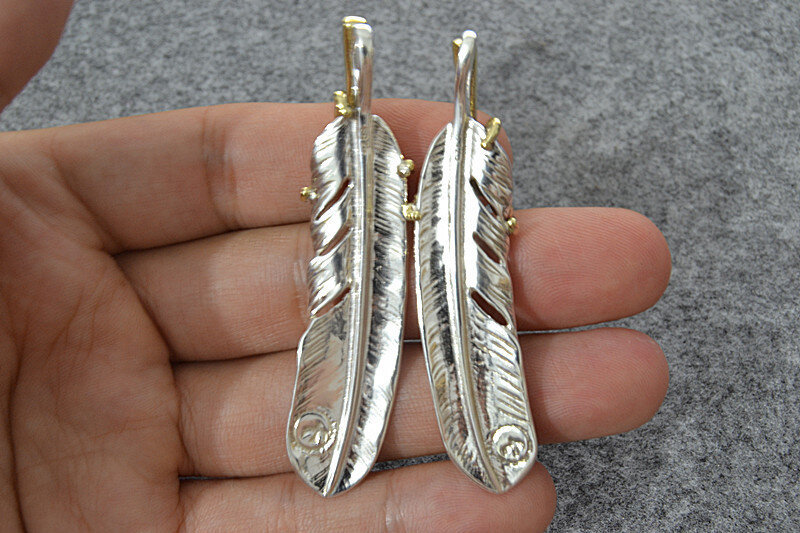 Takahashi Kagura Goro's Handmade Silver Point Golden garra pluma de águila colgante de plata No se desvanece la alergia hombres mujeres