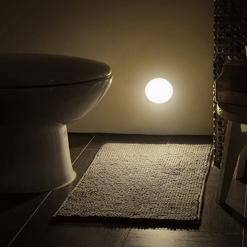 2021 New Light สมาร์ทเซ็นเซอร์ตรวจจับการเคลื่อนไหวหลอดไฟ LED กลางคืนชาร์จดำเนินการ WC ข้างเตียงโคมไฟสำหรับห้องโถงทางเดินห้องน้ำ