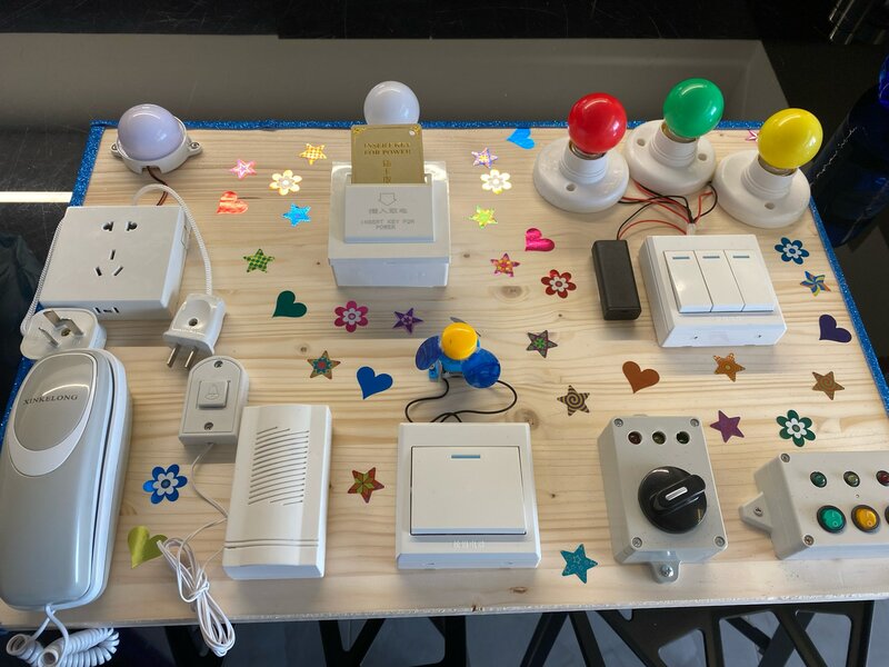 Accesorios de tablero ocupado de actividad para bebés, juguetes sensoriales Montessori de borde ocupado, enchufe eléctrico, piezas de Juguetes DIY para niños
