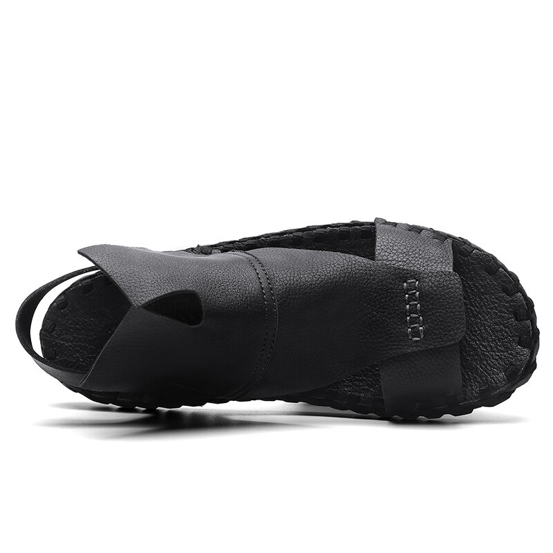 The new summer sandals for men are black leather, waterproof and non-slip in Roman style Yuppie handsome Flat loafers open toe