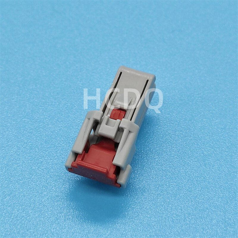 10 PCS Original and genuine 6098-8989 automobile connector plug housing supplied from stock