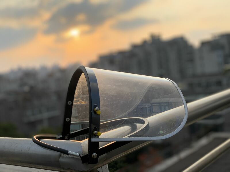Алюминиевый кронштейн с откидной крышкой и прозрачной поликарбонатной лицевой щиток толщиной 0,040 дюйма с 5 отверстиями