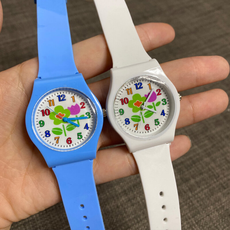Reloj de pulsera de silicona para niño y niña, de cuarzo, con flores pequeñas, color blanco, rosa, azul, regalo para fiesta de navidad