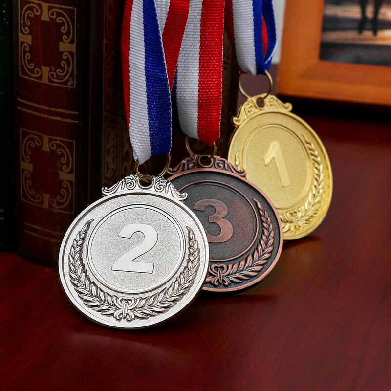 3 Buah Medali Penghargaan Logam Medali Olahraga Penghargaan Akademisi Setiap Kompetisi Permainan Medali dengan Pita Leher Emas Perak Perunggu Gaya