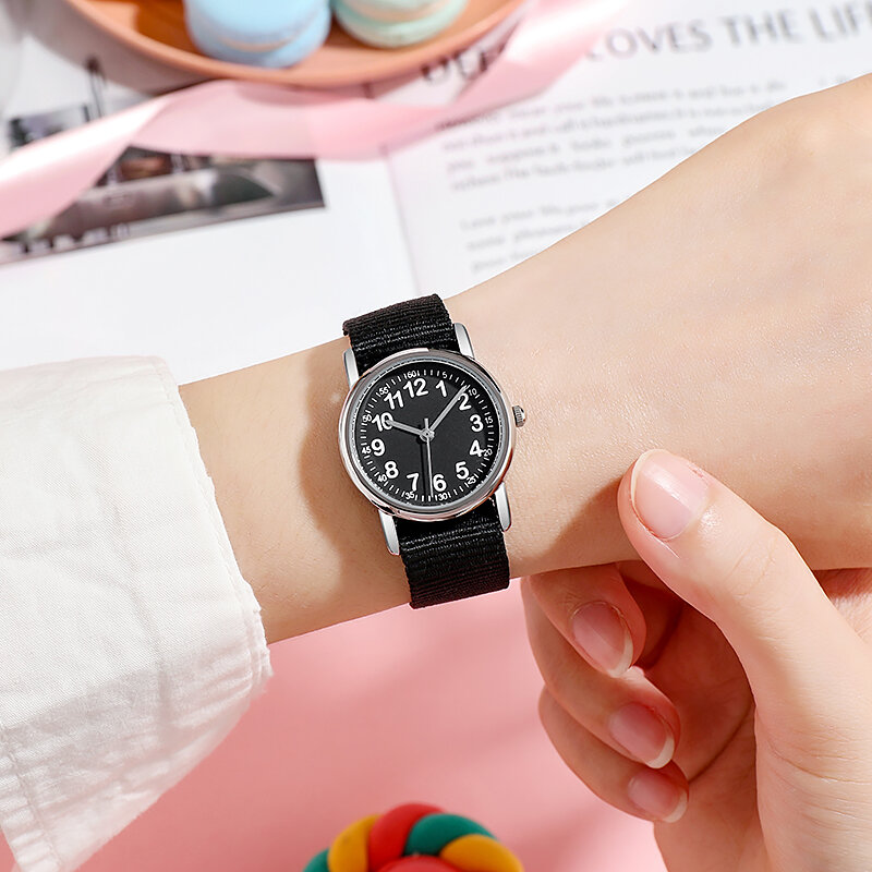 Łatwy do odczytania zegarek dla dzieci wsuwany pasek z tkaniny japonia ruch srebrny Tone Case 28MM