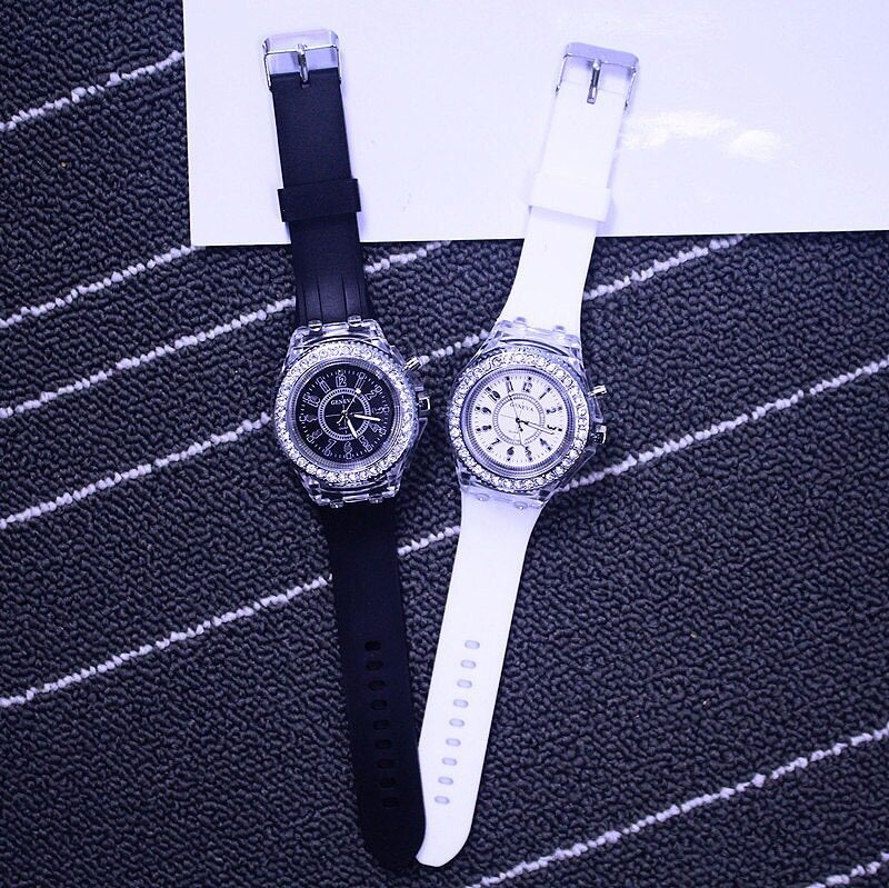 Modne oświetlenie zegarka mężczyzn i kobiet dorywczo silikonowe świecące LED light watch prezent pamiątka
