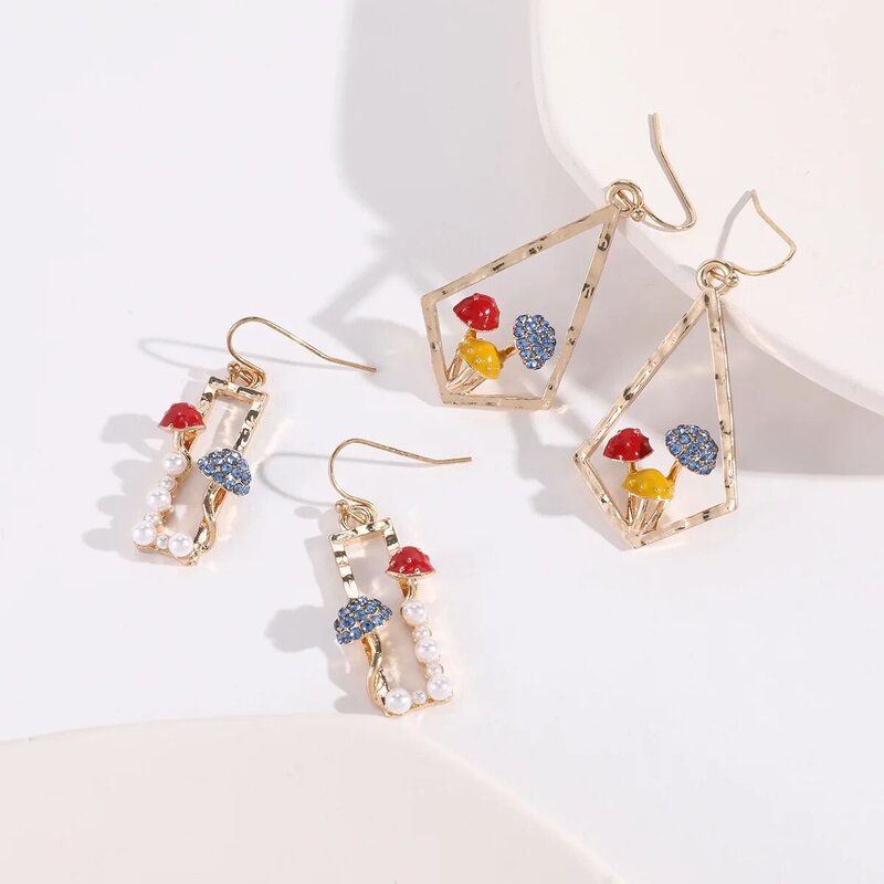 Makersland Unique Earring For Women Cute Mushroom Hoops Gold Color Sweet Butterfy Bee Earrings Trendy Designer Jewelry Luxury