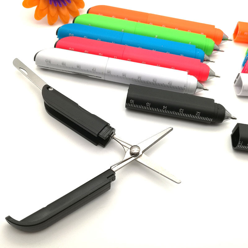 다기능 도구 1 개 접이식 가위, 볼펜, 칼, 눈금자, 다기능 및 휴대용.