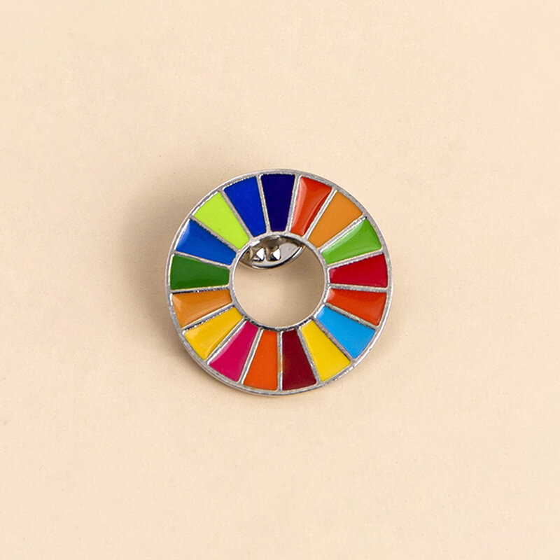 Smalto 17 colori obiettivi di sviluppo sostenibile spilla SDGs delle nazioni unite Pin Badge moda arcobaleno Pin s per donna uomo