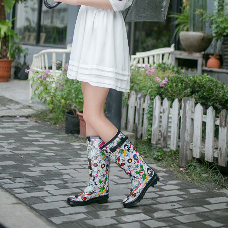 احذية المطر الاطفال أحذية من المطاط للنساء مقاوم للماء رسمت عروسة كارتون المطاط المياه حذاء كبير الحجم أحذية للنساء Rainboots