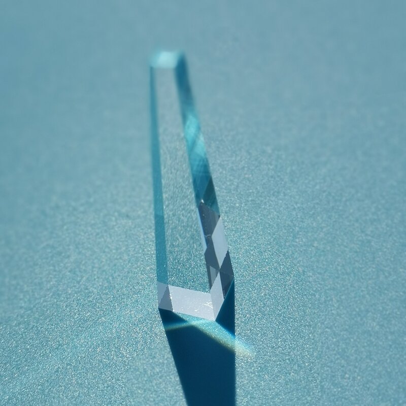 Prisma óptico espectroscópio de vidro isósceles prisma triangular para venda