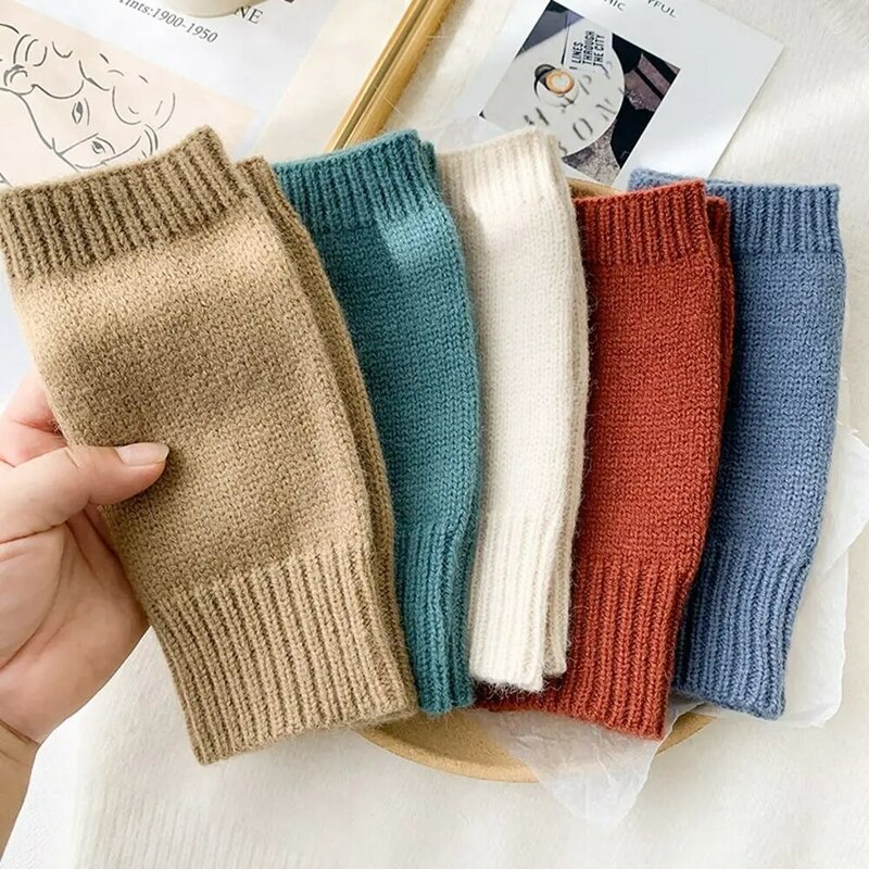 Nuovi guanti mezze dita coreani femminili autunno e inverno calore in lana senza dita studenti Touch Screen cinturino lavorato a maglia spesso