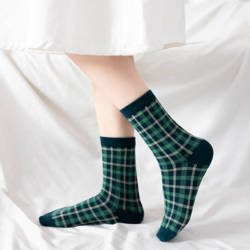 Cozy Breathable Cotton ถุงเท้าผู้หญิงแฟชั่นลายสก๊อตหวานน่ารักหญิงถุงเท้าสั้นสไตล์ญี่ปุ่น Harajuku หลอดถุงเท้าสบายๆ