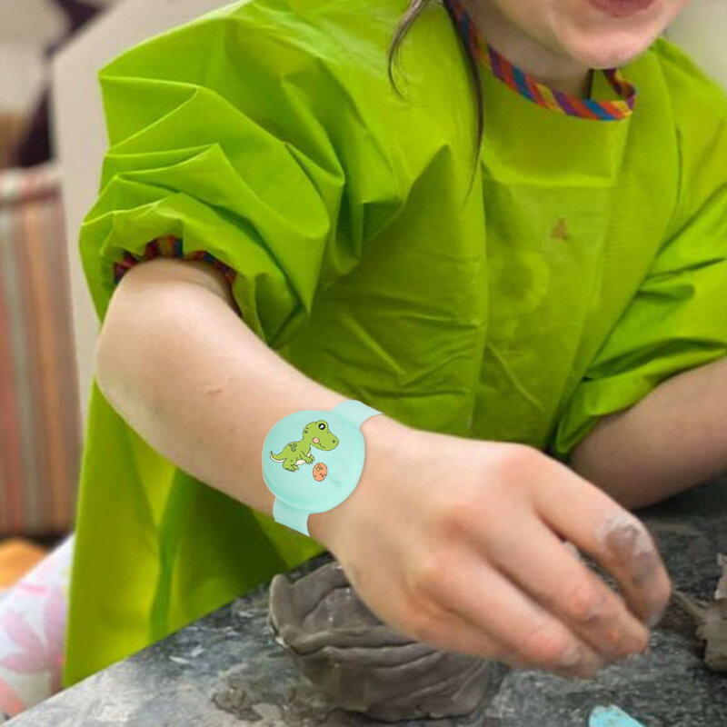 1PC adulte enfant liquide Bracelet main distributeur Gel de lavage à la main avec ensemble désinfectant dinosaure imprimer désinfectant Bracelet Mascarillas