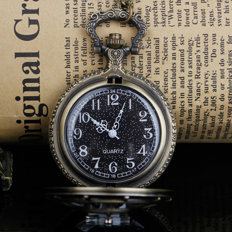 นาฬิกาพกลายโครงกระดูกกลวงเข็มทิศคลาสสิกสีดำหน้าปัดกลมรูปดาวโบราณจี้นาฬิกาของขวัญ