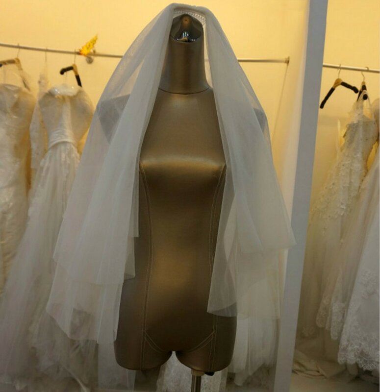 Voile de Mariage Court Simple en Tulle Blanc Ivoire, Accessoire Bon Marché pour les Patients de la Mariée