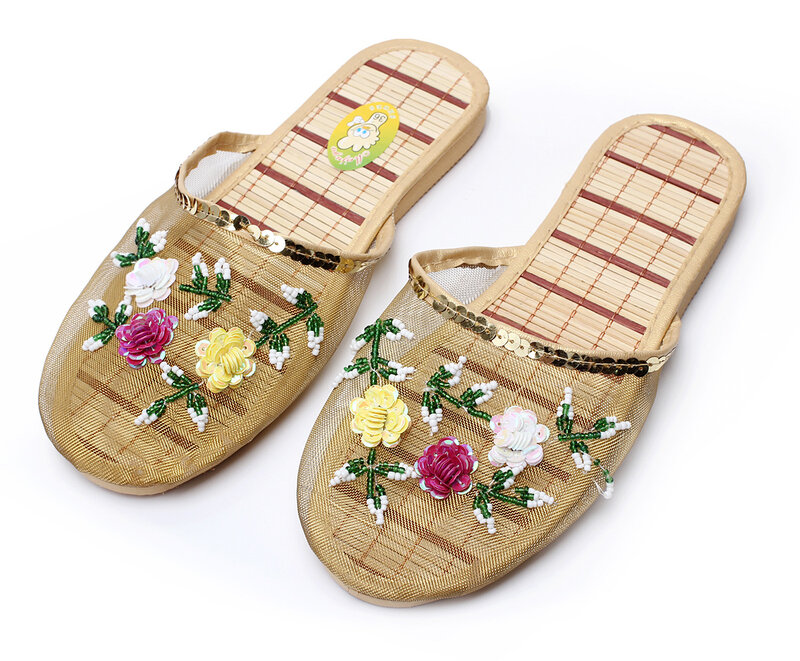 Zapatillas de interior con lentejuelas para mujer, zapatos planos, zapatillas de playa de malla hueca, chanclas informales Baotou, malla de flores creativas de verano