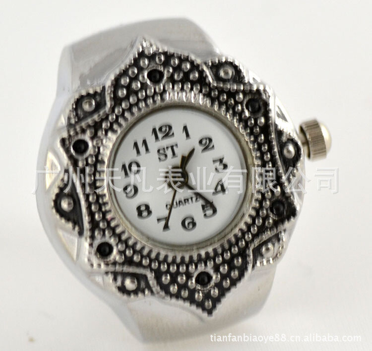 Chao Ms. Mini Watch Fashion Quartz Watch Atmosphere Flower Finger Watch Ring Watch