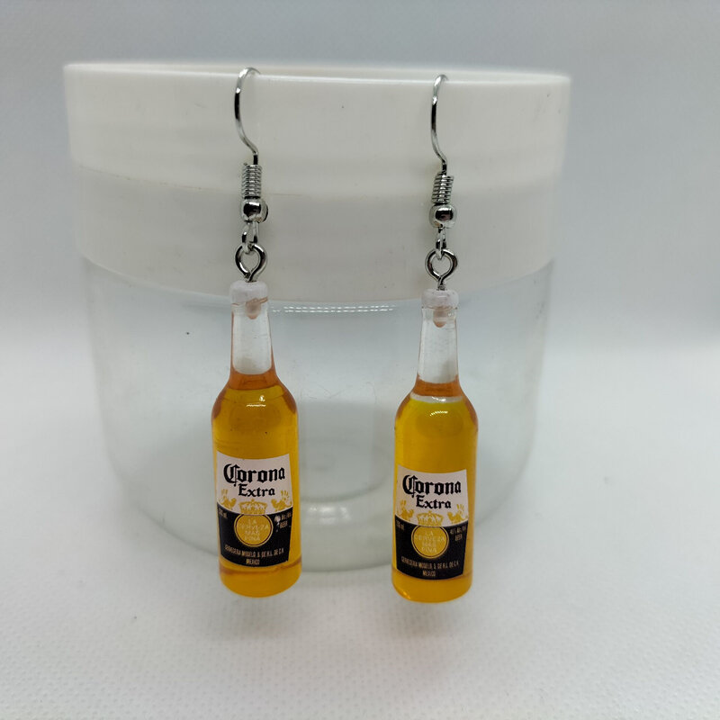 Yungqi moda resina bottiglia di birra orecchino simulazione creativa di bottiglie minerali orecchini simpatici orecchini fatti a mano gioielli da donna