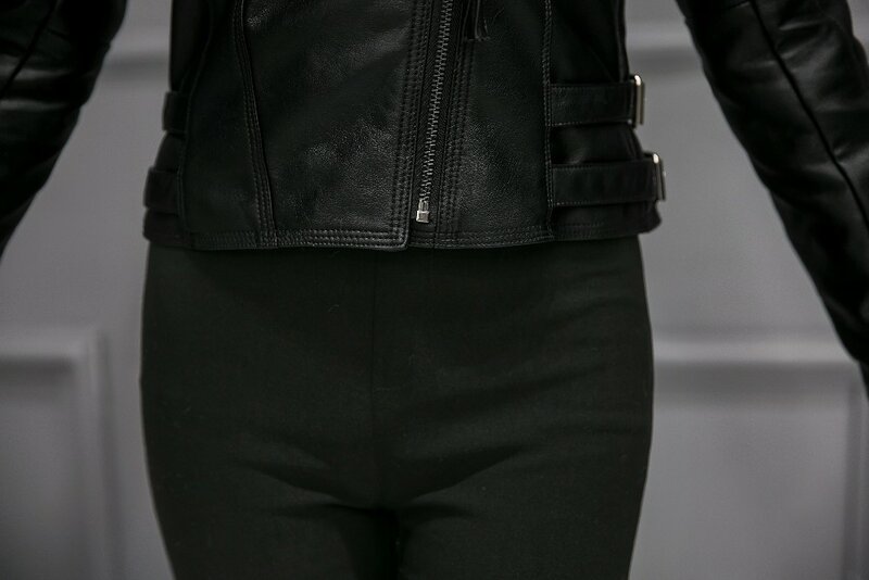 Куртка женская Байкерская из искусственной мягкой кожи, на молнии, черная, Зимняя