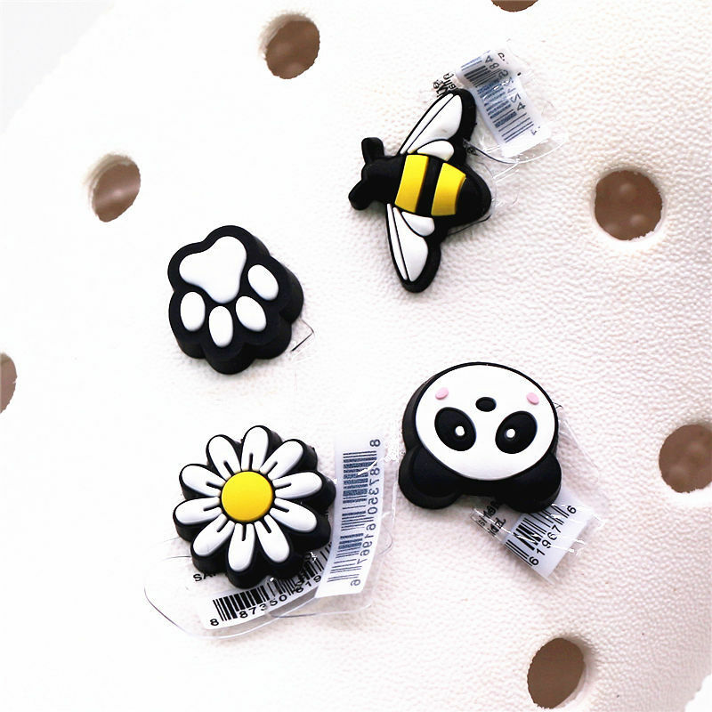 Breloques pour chaussures à empreintes de Panda, accessoires mignons marguerite et abeille, décoration à boucle, cadeaux de fête pour enfants, livraison directe