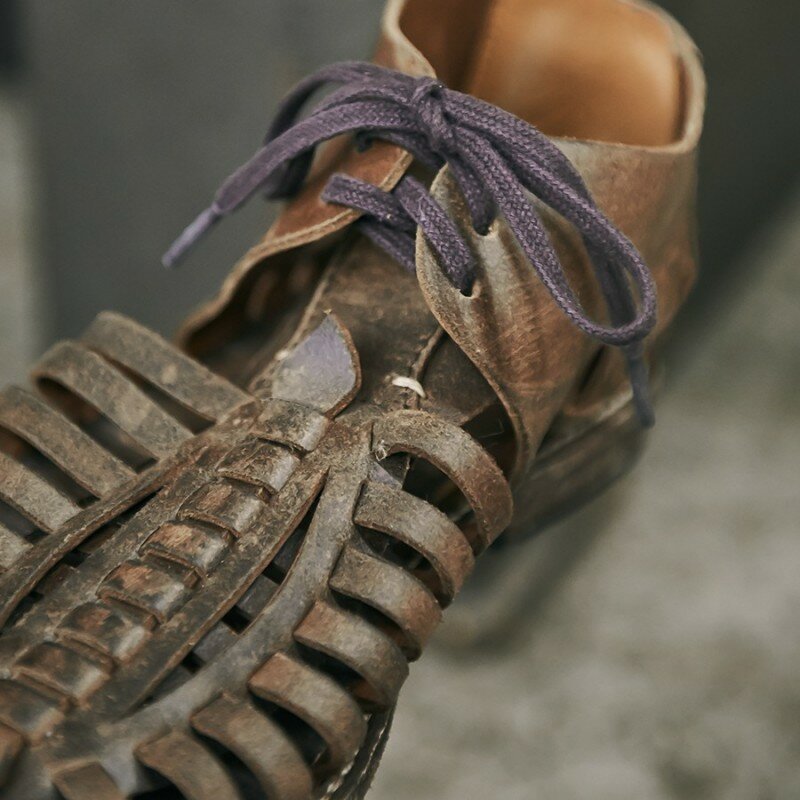 Luxo da marca italiana dos homens do vintage vaca couro genuíno artesanal oco para fora alto superior gladiador perto dedo do pé sandálias de renda