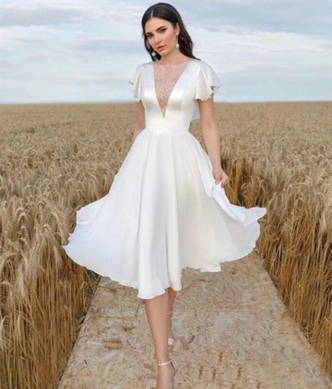Платье Свадебное ТРАПЕЦИЕВИДНОЕ Короткое атласное до колен с V-образным вырезом и коротким рукавом