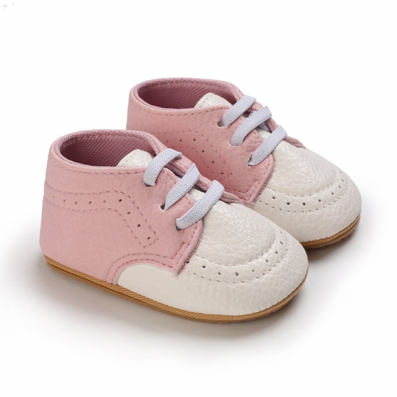 الرجعية طفل الفتيات الأخفاف أحذية متعدد الألوان بولي Leather جلد حذاء طفل صغير عدم الانزلاق موضة الرضع الأولى مشوا