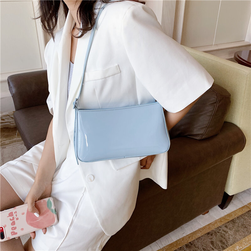 Couro de patente pequena axila saco para as mulheres 2020 luxo simples design de corrente bolsas ombro feminino bolsa de mão viagem