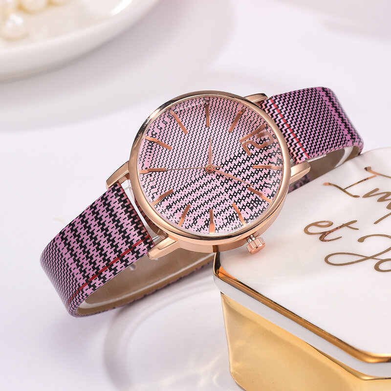 Damen Uhren Casual Weibliche Handgelenk Uhr Polygon Spiegel Uhren Frauen Lederband Quarz Mode Linie Design Relogio Feminino