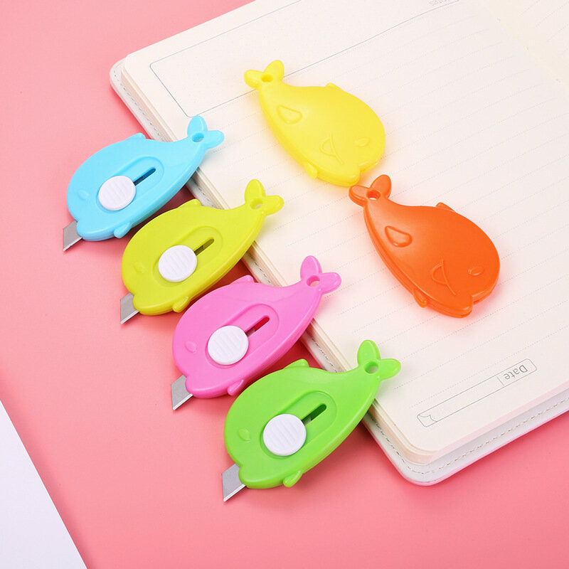 Mini Cartoon Utility Knife Compact and Portable Unpacking Paper Cutting Envelope Dolphin Whale Art Student Tool Color Random